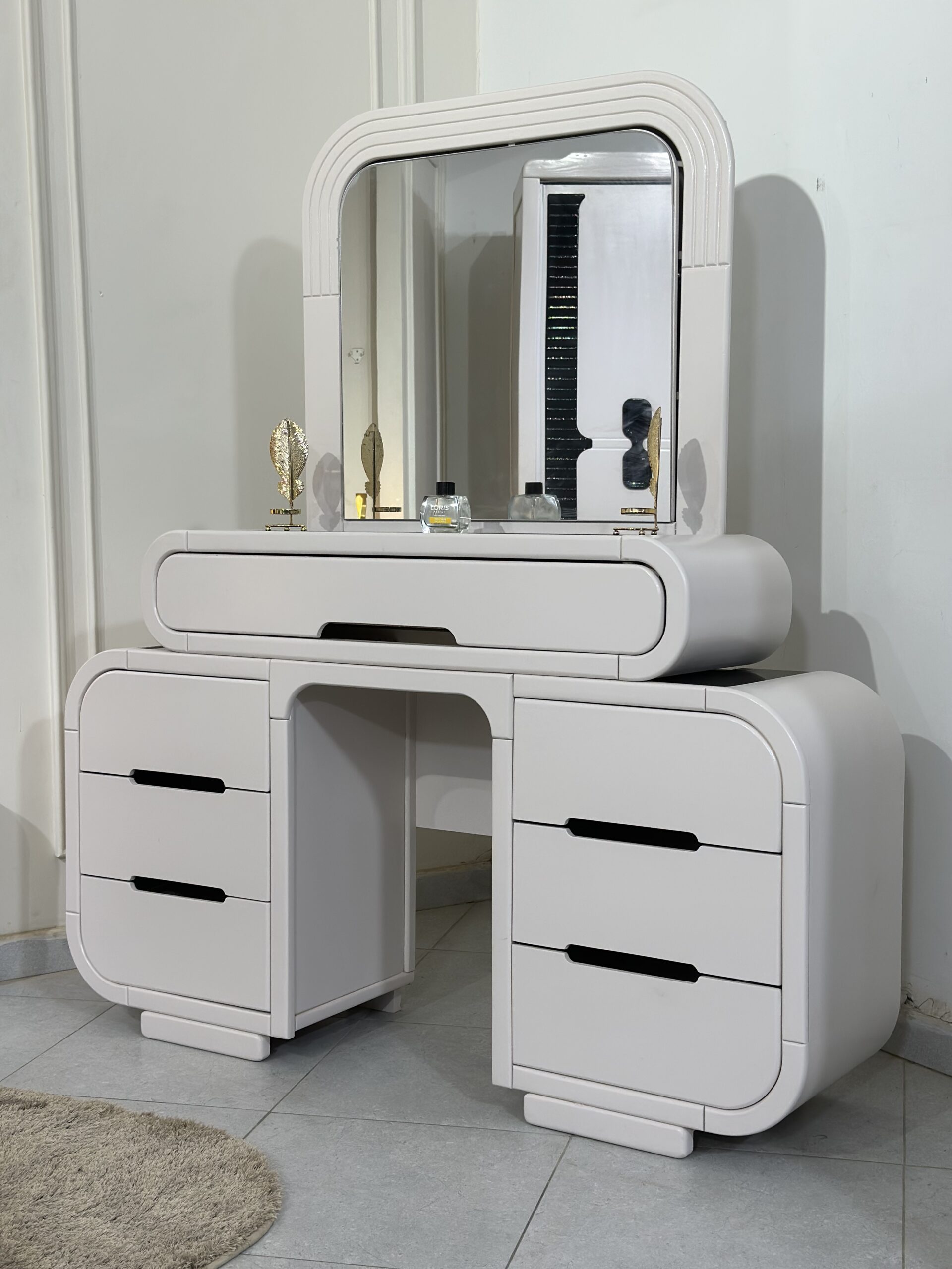 غرفة نوم موديل التميز Chambre a Coucher Modele Excellence Beige - الصورة 3